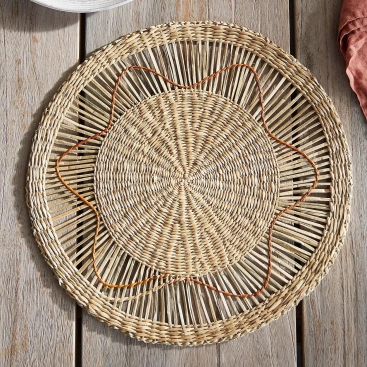 Color Weave Round Seagrass Placemat